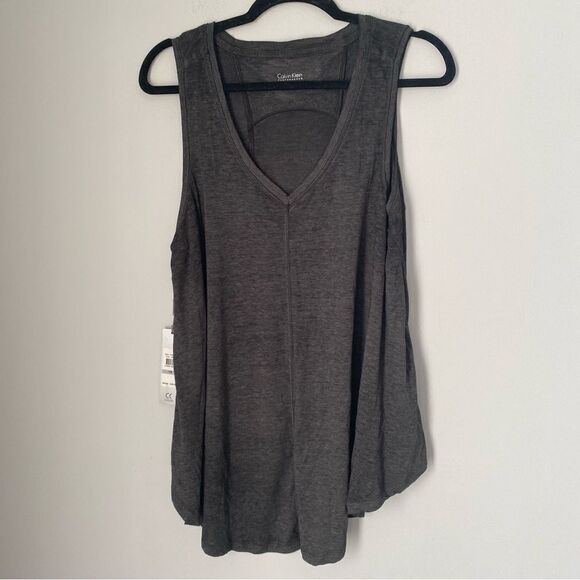 Calvin Klein Performance Women’s V Neck Flare Hemline Gray Sleeveless Top 1X - Picture 1 of 3